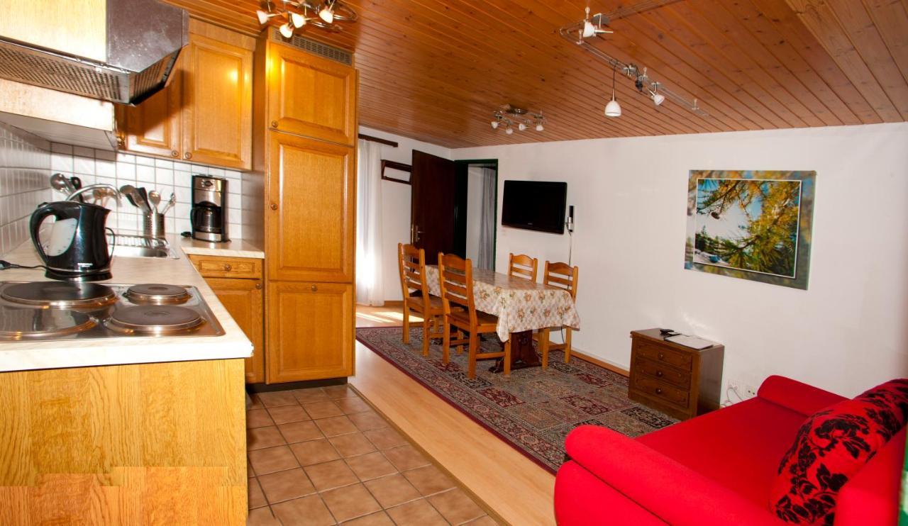Haus Waldheim Grachen Apartment Bagian luar foto
