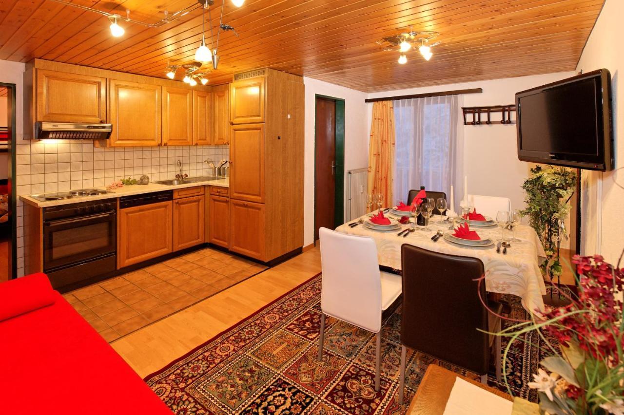 Haus Waldheim Grachen Apartment Ruang foto