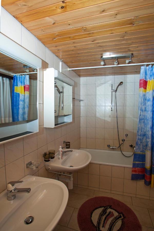 Haus Waldheim Grachen Apartment Bagian luar foto