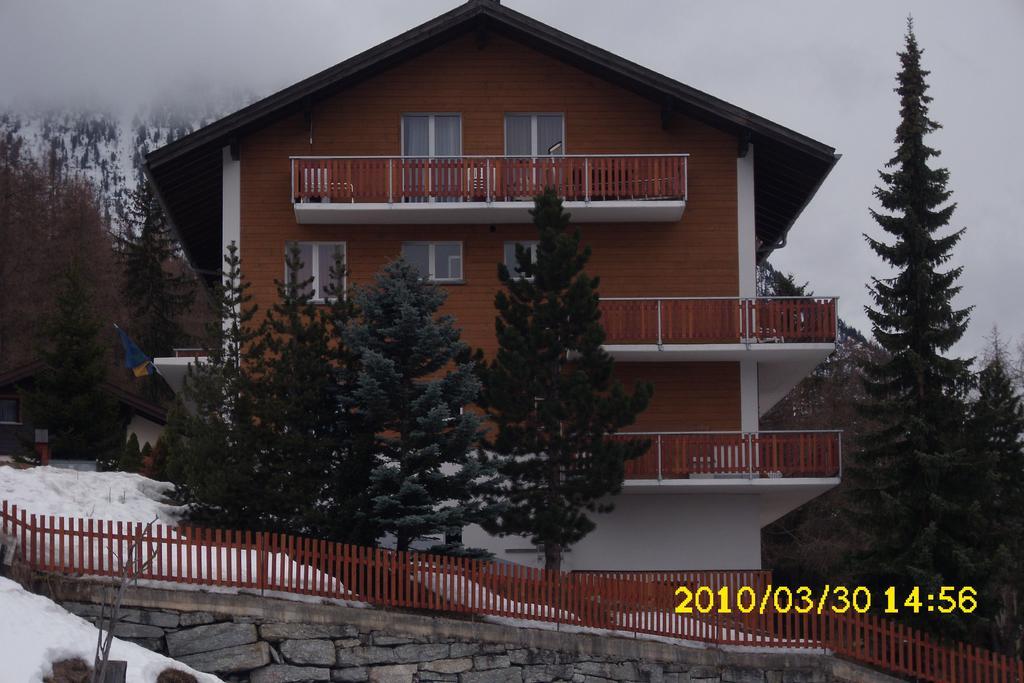 Haus Waldheim Grachen Apartment Bagian luar foto